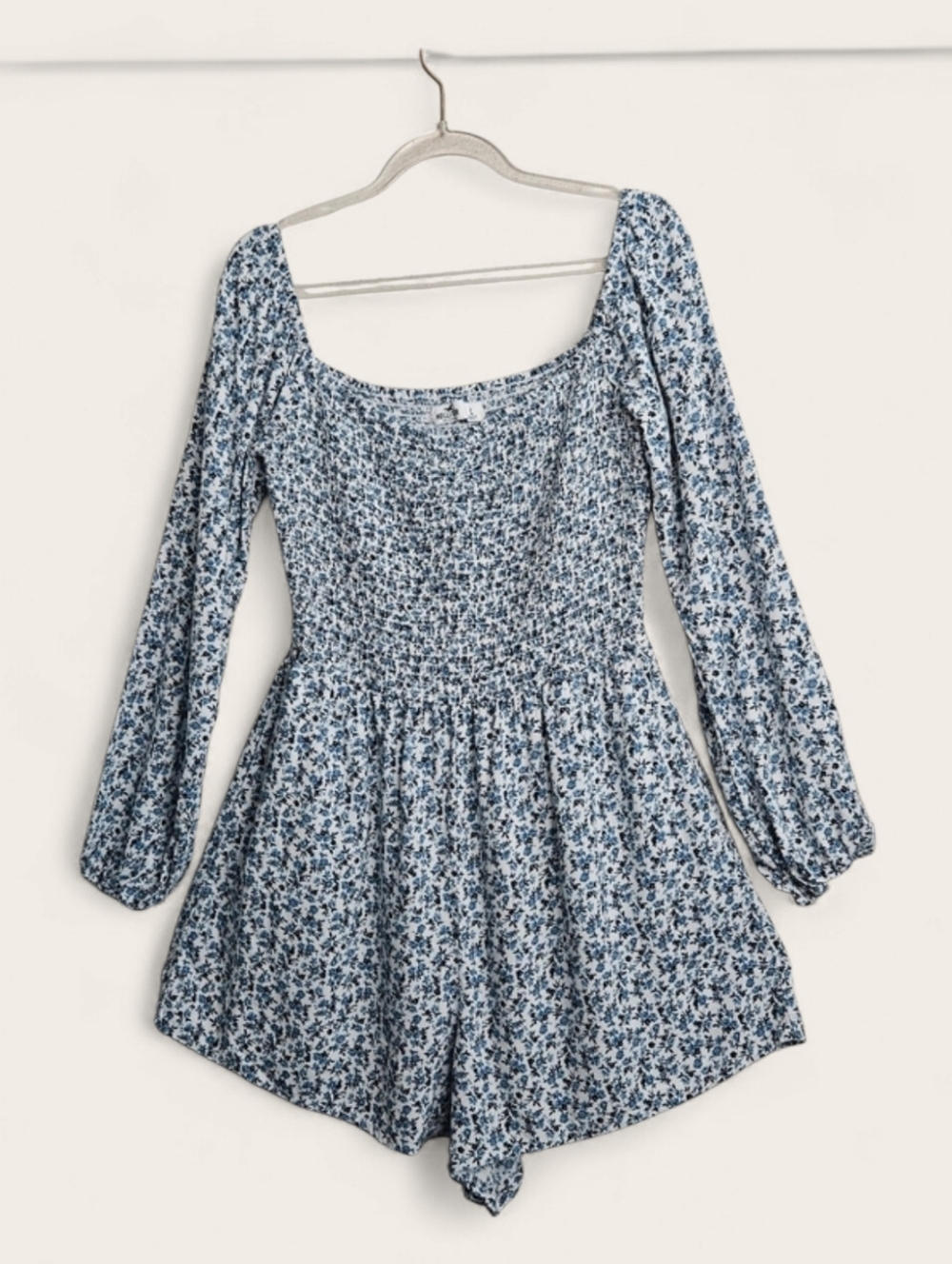 Hollister Blue Ditsy Floral Smocked Long-Sleeve Romper Size Large